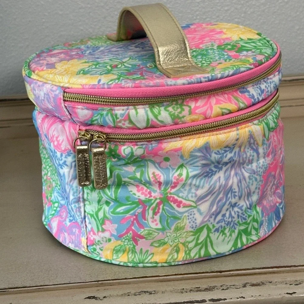 Lilly Pulitzer Travel Makeup Organizer Floral Pink Round Train Case Bag Pink